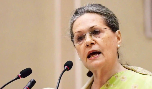  Congress President Sonia Gandhi Held a Meeting with party MPs