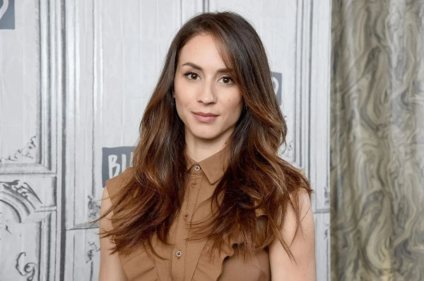 Unveiling Troian Bellisario’s Net Worth: How Much Is the Pretty Little Liars Star Worth in 2023?